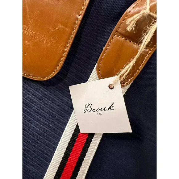 NWT Brouk & Co Original Duffel Bag in Navy Blue - Picture 4 of 14
